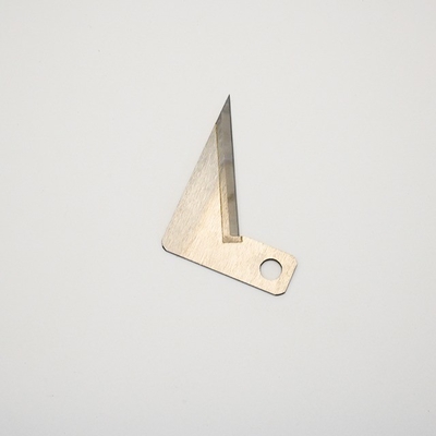 Coltello industriale per taglio di film in tessuto con lama di posizionamento a foro singolo triangolare in lega di carburo di tungsteno cementato personalizzato