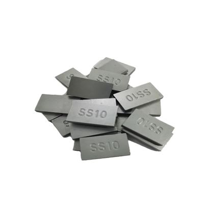 Punte brasate con carburo di tungsteno in lega YG8 con densità 14,75 g/cm3 Durezza 90,0 HRA e TRS 3200 Mpa